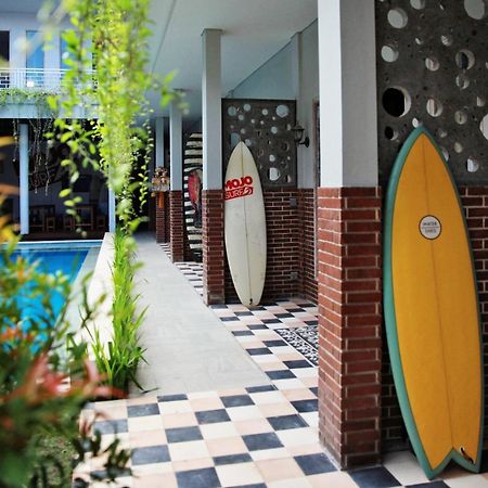 Mojosurf Camp Canggu Zewnętrze zdjęcie